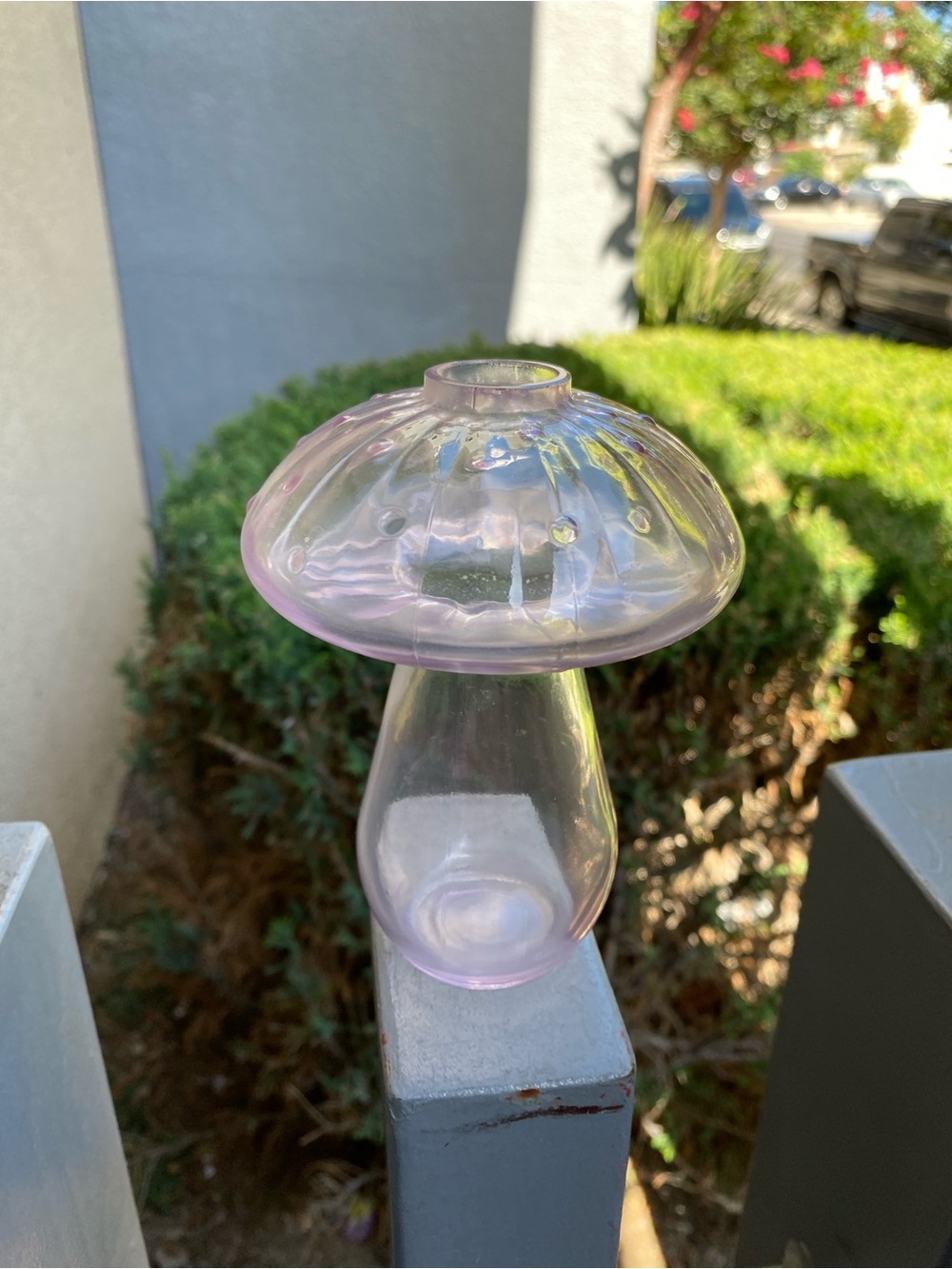 Hand-Blown Glass Mushroom Vase in Pale Pink 5 in